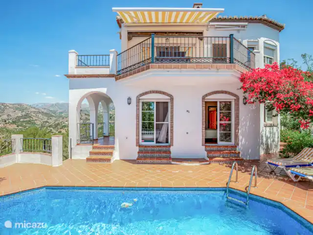 Comprar una villa en España, Andalucía, Frigiliana  - Chalet entre Frigiliana y Nerja Comprar una villa en España, Andalucía, Frigiliana  - Chalet entre Frigiliana y Nerja
