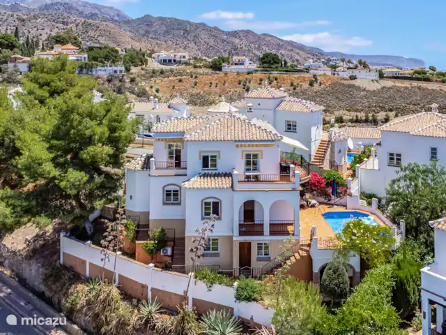 Comprar una villa en España, Andalucía, Frigiliana  - Chalet entre Frigiliana y Nerja