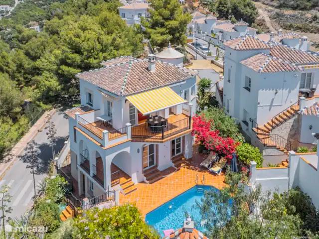 Comprar una villa en España, Andalucía, Frigiliana  - Chalet entre Frigiliana y Nerja Villa