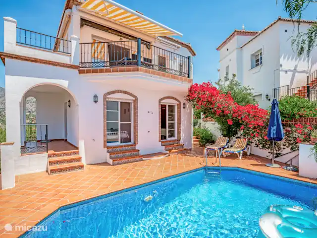 Comprar una villa en España, Andalucía, Frigiliana  - Chalet entre Frigiliana y Nerja