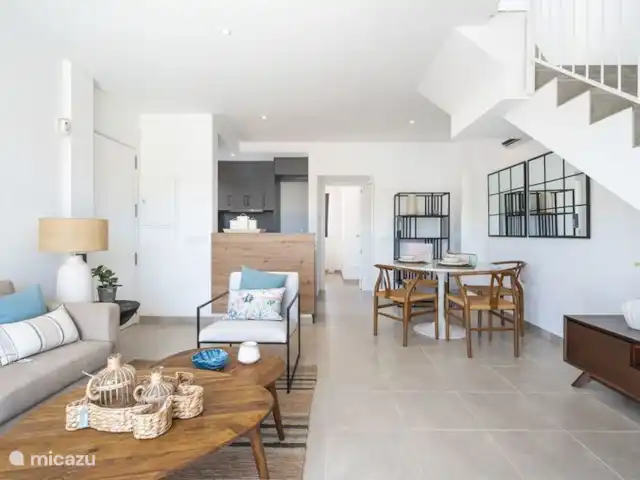 Comprar una casa paredada en España, Mallorca, Cala Romántica - Villa de nueva construcción con techo 2 bajo 1