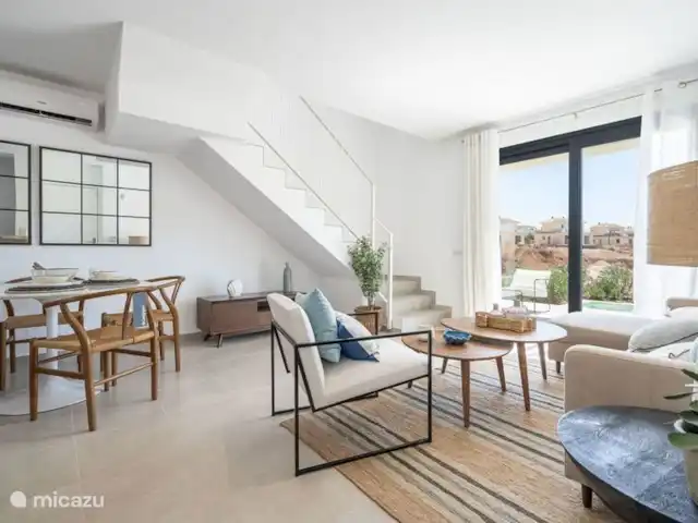 Comprar una casa paredada en España, Mallorca, Cala Romántica - Villa de nueva construcción con techo 2 bajo 1