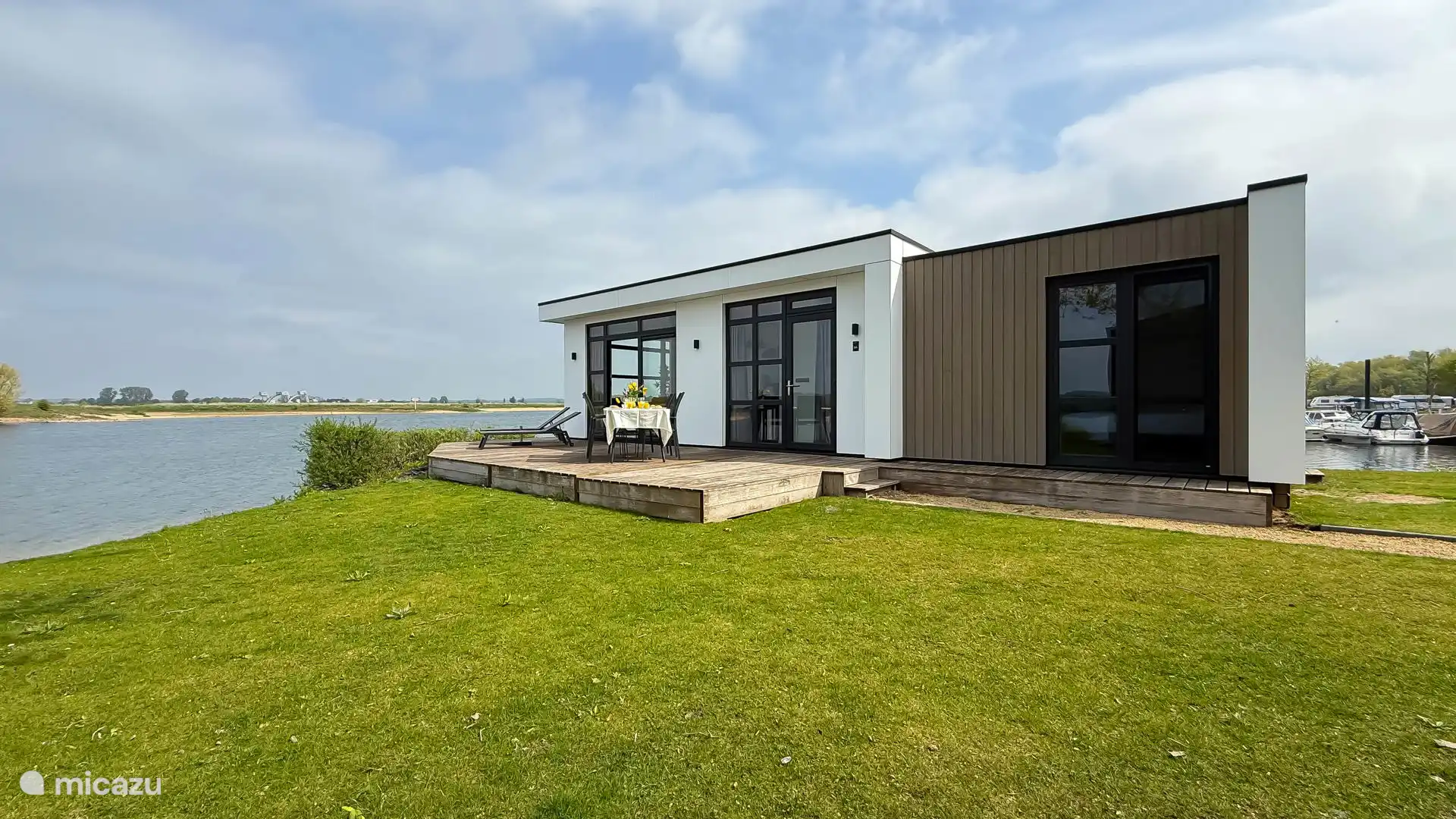 chalet kaufen in Maurik, Gelderland, Niederlande – Zu verkaufen: Traumplatz auf dem Wasser!