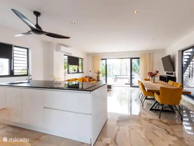 Acheter une villa | Curaçao, Banda Abou (ouest), Big Mountain - Villa unique avec vue sur la mer avec studio