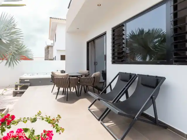 Acheter une villa | Curaçao, Banda Abou (ouest), Big Mountain - Villa unique avec vue sur la mer avec studio