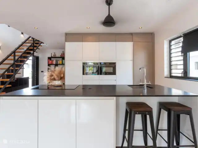 Acheter une villa | Curaçao, Banda Abou (ouest), Big Mountain - Villa unique avec vue sur la mer avec studio