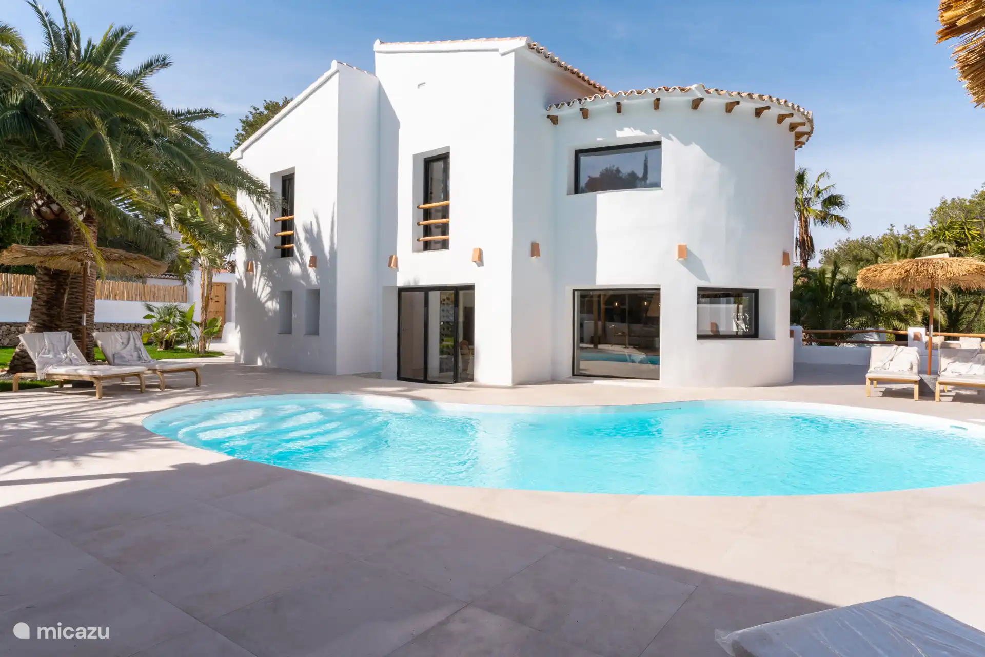 Schöne Villa im Ibiza-Stil in Jávea kaufen in Spanien, Costa Blanca, Jávea - villa 