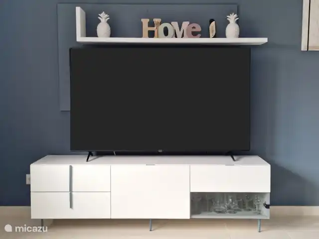 Comprar una penthouse en España, Costa Brava, Roses - Dúplex moderno 250m playa - centro  Mueble de TV con TV e internet de fibra óptica,