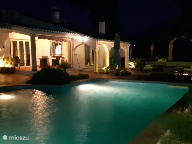 Villa met prachtige ligging kopen in Spanje, Andalusië, Los Romanes - villa