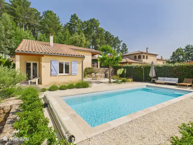 Prachtig villa met zicht & zwembad kopen in Frankrijk, Ardèche, Joyeuse - villa