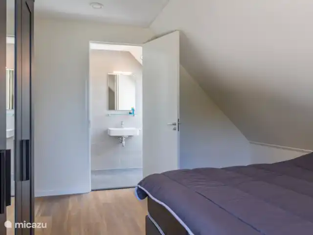 Comprar una casa vacacional en Países Bajos, Frise, Noardburgum - Villa de agua independiente Kingfisher