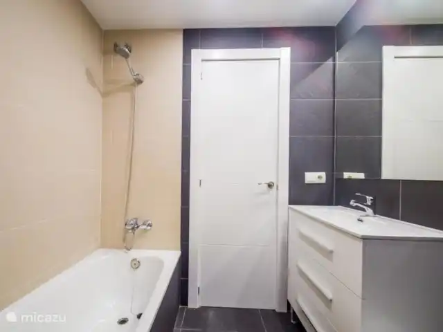 Comprar una penthouse en España, Costa Brava, Palamós - Ático reformado con vistas