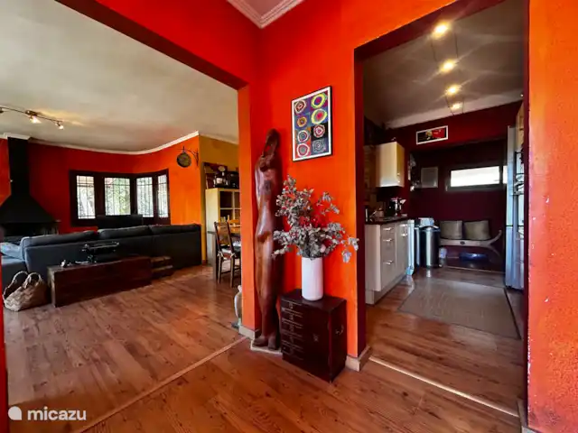 Comprar una chalet en España, Costa Brava, Santa Cristina d'Aro - Chalet con jardín y piscina