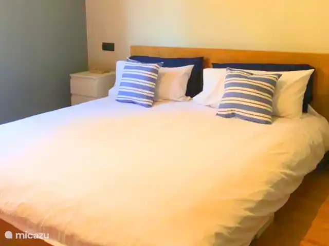 Comprar una chalet en España, Costa Brava, Santa Cristina d'Aro - Chalet con jardín y piscina