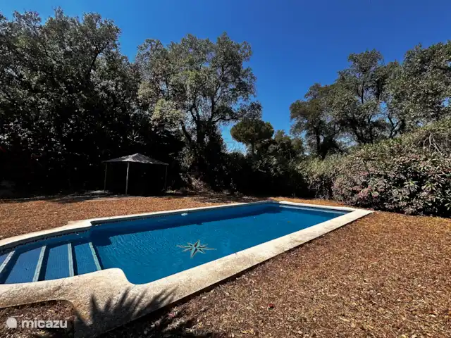Comprar una chalet en España, Costa Brava, Santa Cristina d'Aro - Chalet con jardín y piscina