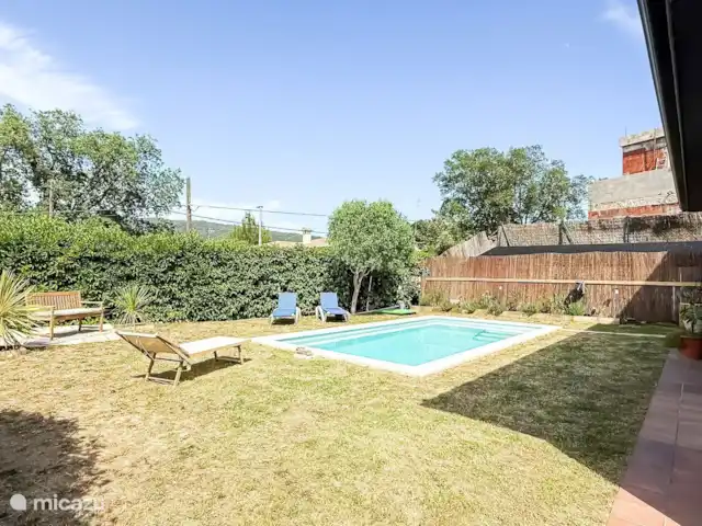 Comprar una villa en España, Costa Brava, Calonge - Casa en urbanización Mas Pere