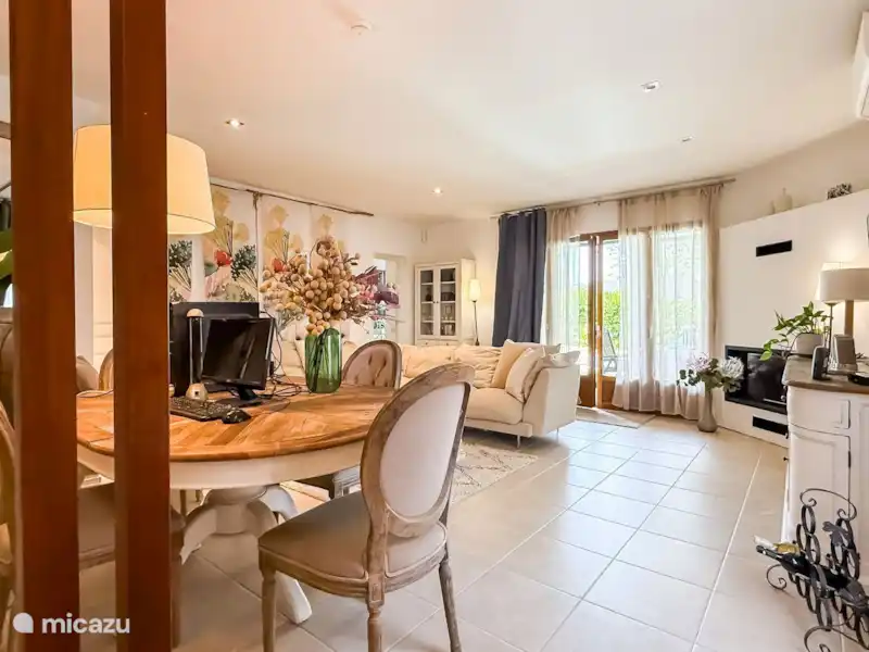 Comprar una villa en España, Costa Brava, Calonge – Casa en urbanización Mas Pere Comprar una villa en España, Costa Brava, Calonge – Casa en urbanización Mas Pere