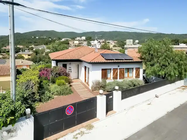 Comprar una villa en España, Costa Brava, Calonge - Casa en urbanización Mas Pere