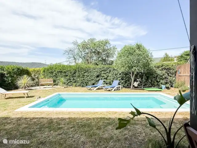 Comprar una villa en España, Costa Brava, Calonge - Casa en urbanización Mas Pere