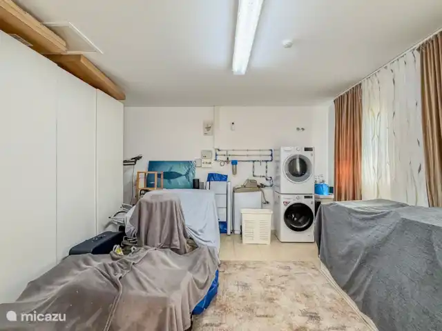 Comprar una villa en España, Costa Brava, Calonge - Casa en urbanización Mas Pere