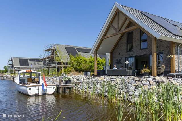 Vakantiehuis kopen in Nederland, Friesland, Noardburgum villa Vrijstaande Watervilla Roerdomp