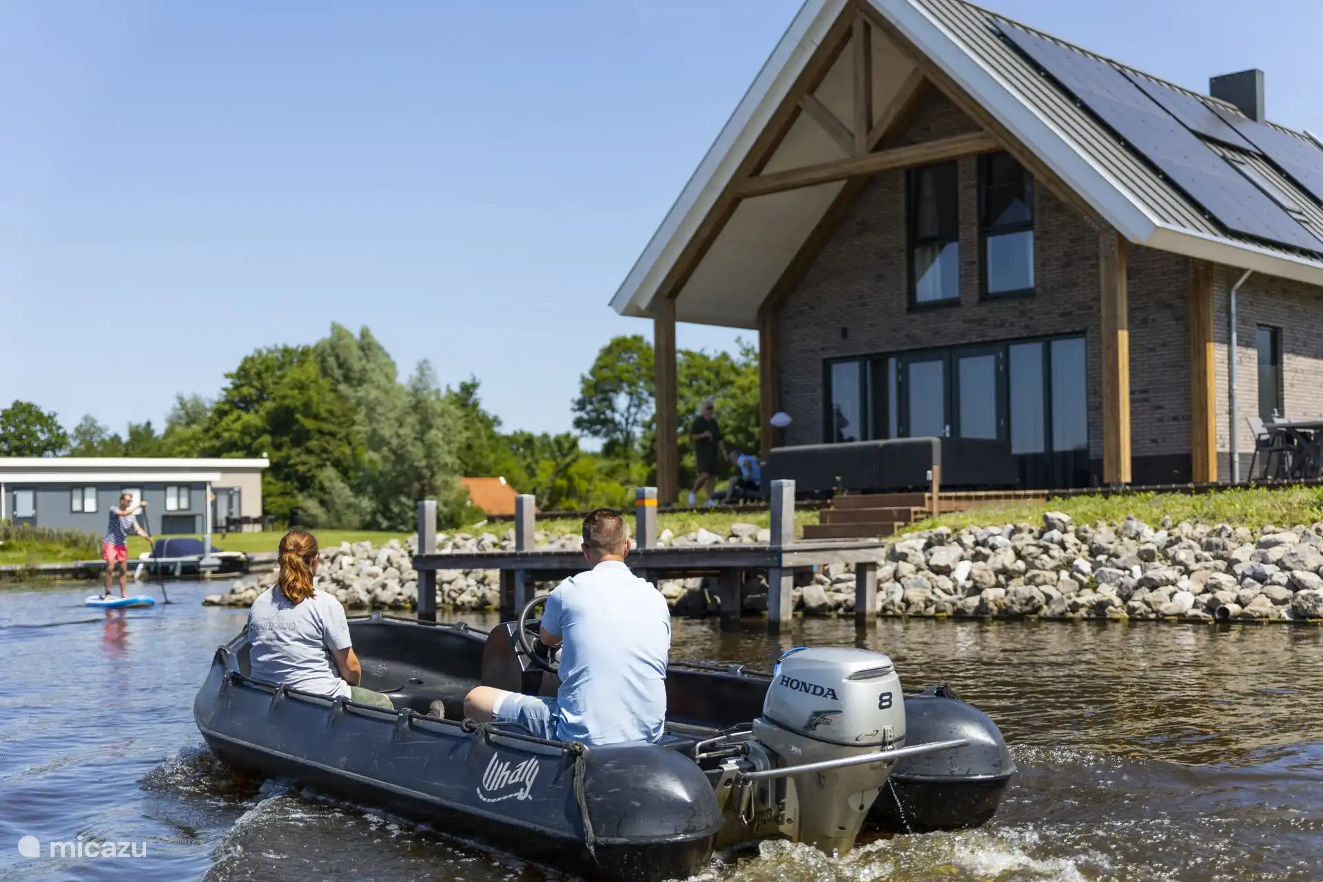 villa kaufen in Niederlande, Friesland, Noardburgum – Freistehende Wasservilla Bittern