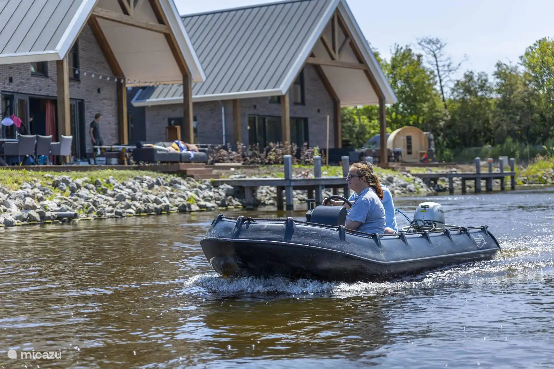 villa kaufen in Niederlande, Friesland, Noardburgum – Freistehende Wasservilla Bittern
