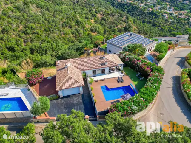 Acheter une villa | Espagne, Costa Brava, Calonge - Chalet avec licence touristique  Acheter une villa | Espagne, Costa Brava, Calonge - Chalet avec licence touristique