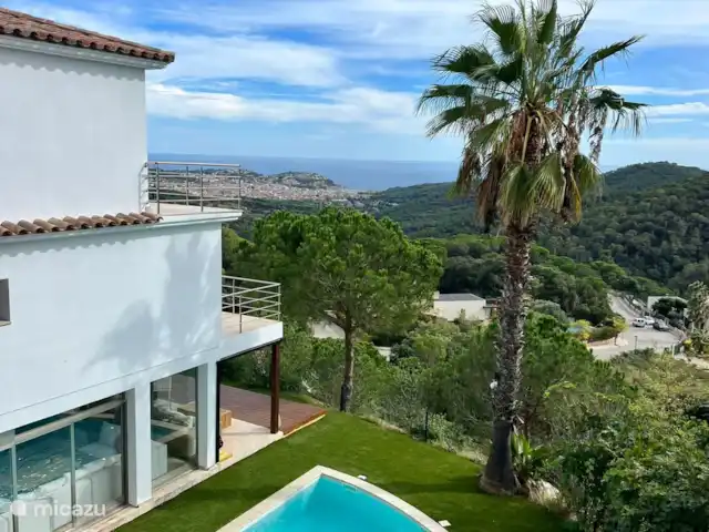 Villa met fantastisch uitzicht kopen in Spanje, Costa Brava, Sant Feliu de Guíxols - villa