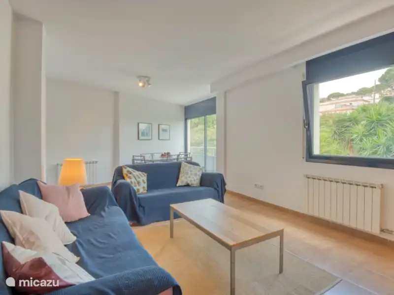 Comprar una penthouse en España, Costa Brava, San Felíu de Guixols – Ático con terraza y piscina Comprar una penthouse en España, Costa Brava, San Felíu de Guixols – Ático con terraza y piscina