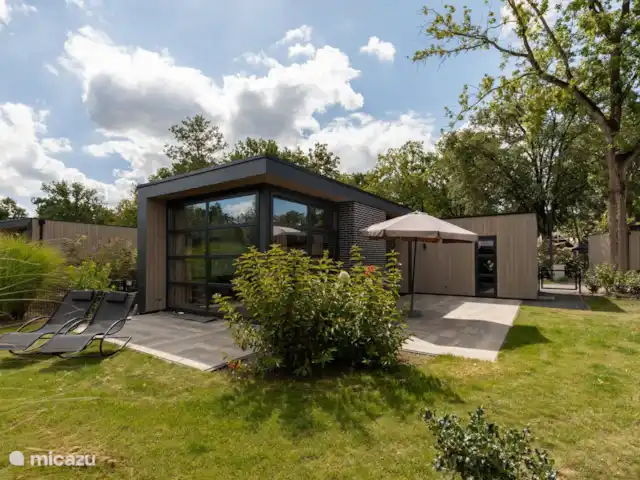 Luxe huisje aan het water kopen in Nederland, Gelderland, Hulshorst (Veluwemeer) - chalet