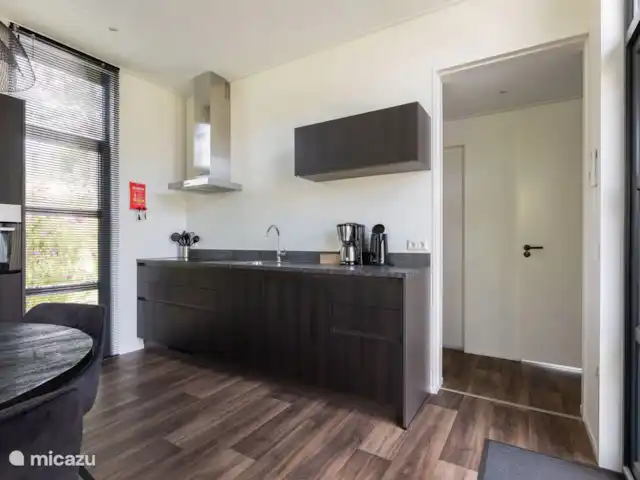 Luxe huisje aan het water kopen in Nederland, Gelderland, Hulshorst (Veluwemeer) - chalet