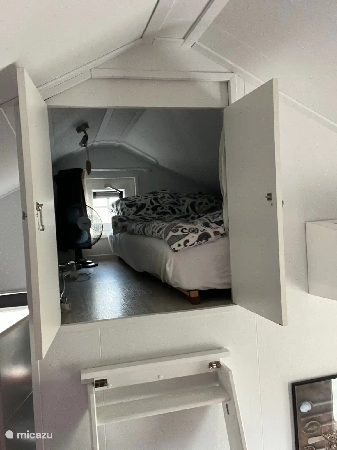 doors closed and also visible