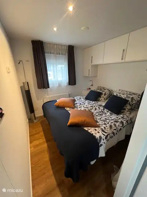 Master bedroom, bed 160cm wide, TV connection