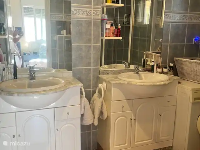 Acheter une villa | Espagne, Costa Blanca, Hondón de las Nieves - Prêt à emménager dans la maison au soleil salle de bain avec machine à laver