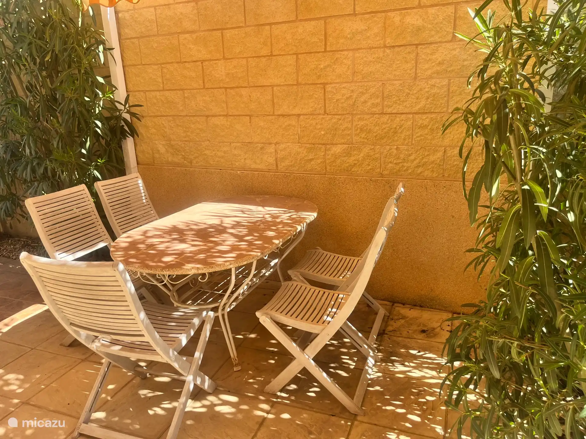 Sitzbereich unter der Pergola