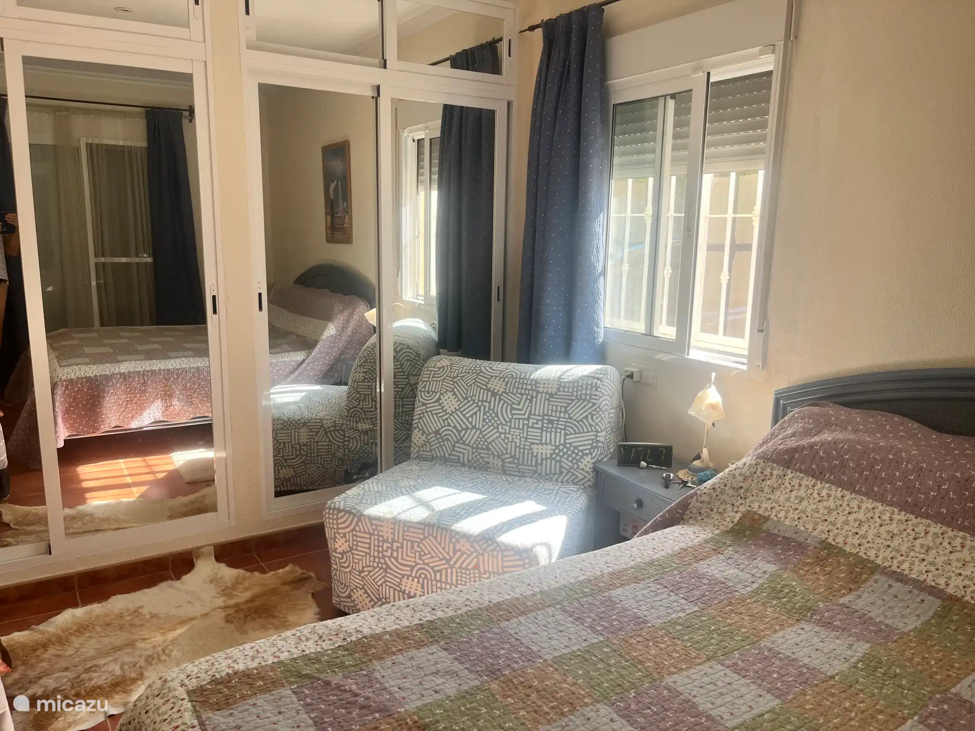 Hauptschlafzimmer mit Einbauschränken