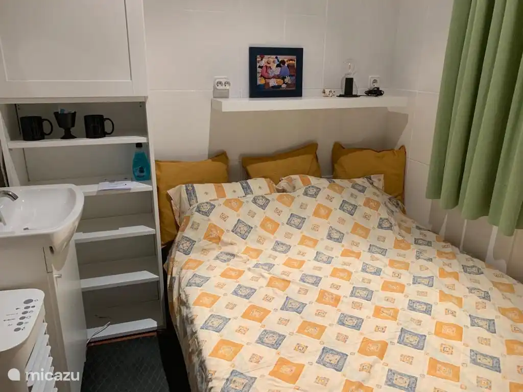 Drittes Schlafzimmer, Bett 1,40m