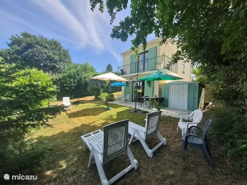 Acheter une location de vacances France, Charente, Écuras – villa Villa individuelle à Village le Chat Acheter une location de vacances France, Charente, Écuras – villa Villa individuelle à Village le Chat