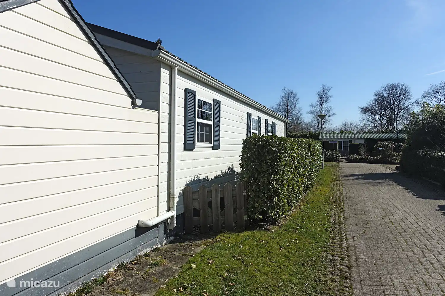 4 person Chalet Stoetenslag Rheezerveen