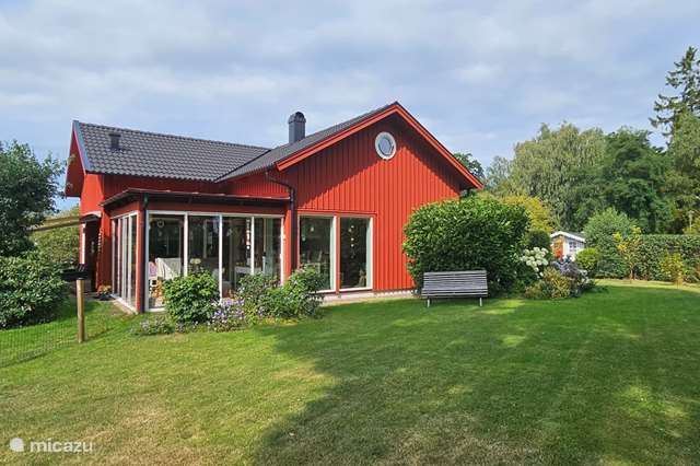 Vakantiehuis kopen in Zweden, Småland, Kalmar – villa Woning direct aan strand in Zweden