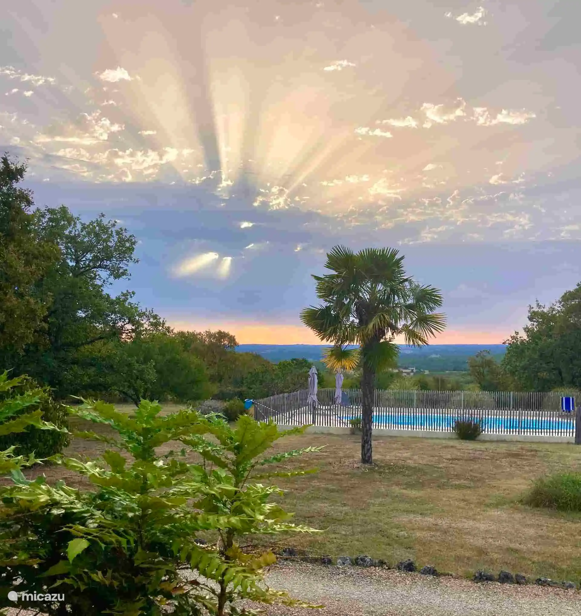 fenomenaal uitzicht naar kasteel, in werkelijkheid mooier 