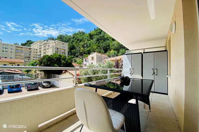 Comprar una casa de vacaciones en Francia, Costa Azul, Niza  – studio Sur de Francia, Estudio con plaza de aparcamiento.