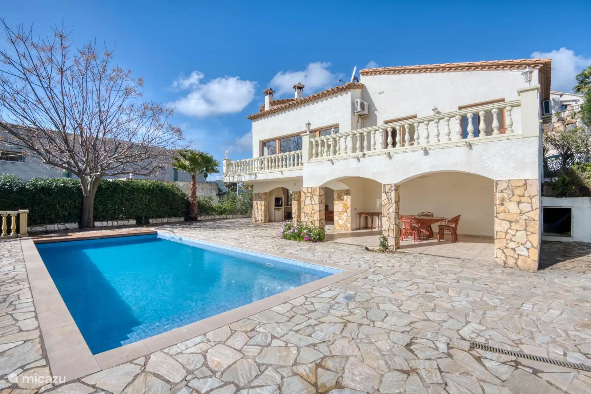 villa kopen in Costa Brava, Spanje – Vrijstaande villa met zwembad 