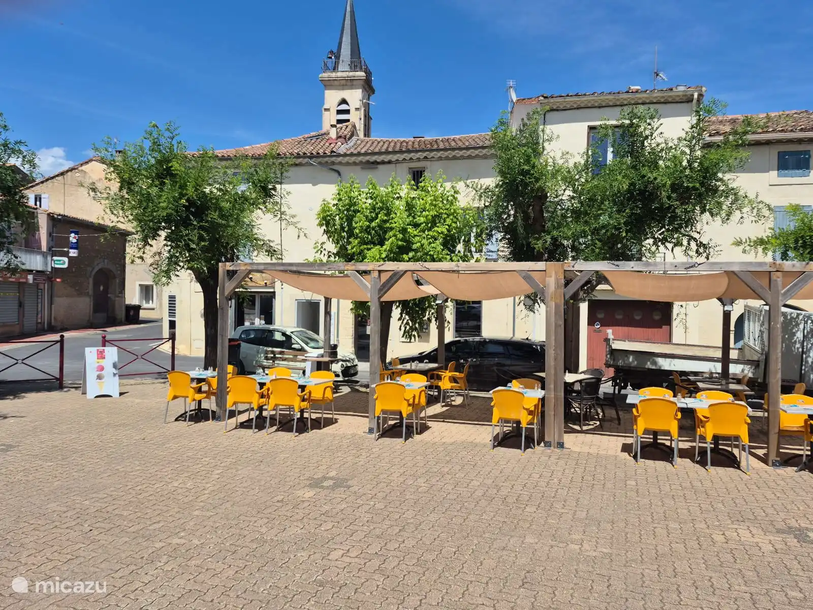 Acheter une location de vacances | Gard, France, gîte / cottage - Immeuble mixte 