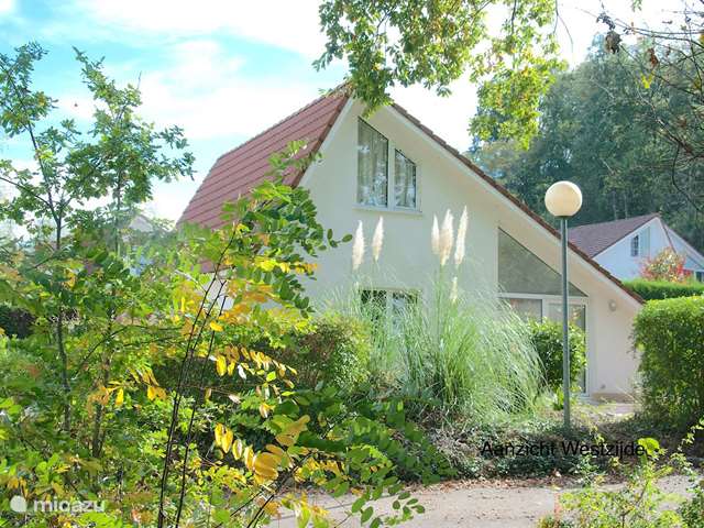 Buy a holiday home in France, Ariège, Daumazan-sur-Arize - villa 6p Villa with privacy on a holiday park