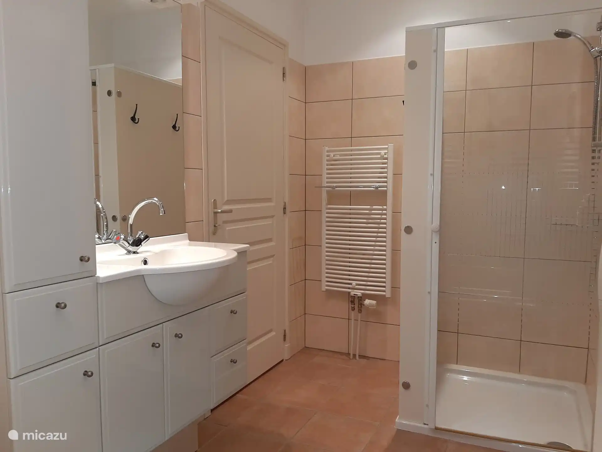 Bathroom on the ground floor 