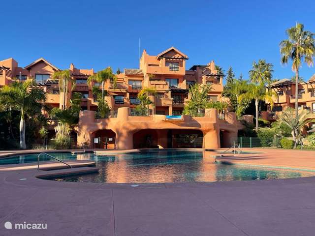 Vakantiehuis kopen Spanje, Costa del Sol – appartement Appartement op de middelste verdieping Estepona