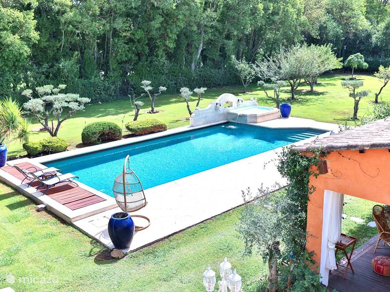 Estate in the heart of Provence