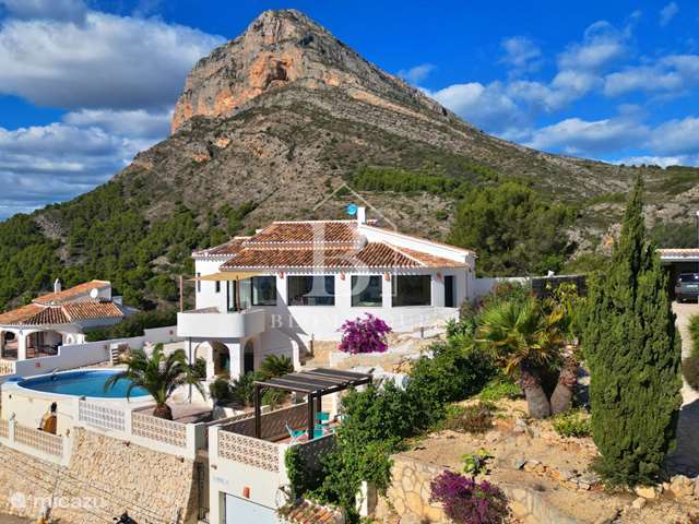 Ferienhaus kaufen in Spanien – villa Luxusvilla mit Panoramablick 